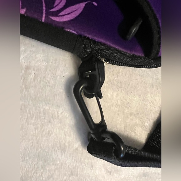 8x10 inch purple neoprene tablet case with padded shoulder strap - Picture 9 of 11